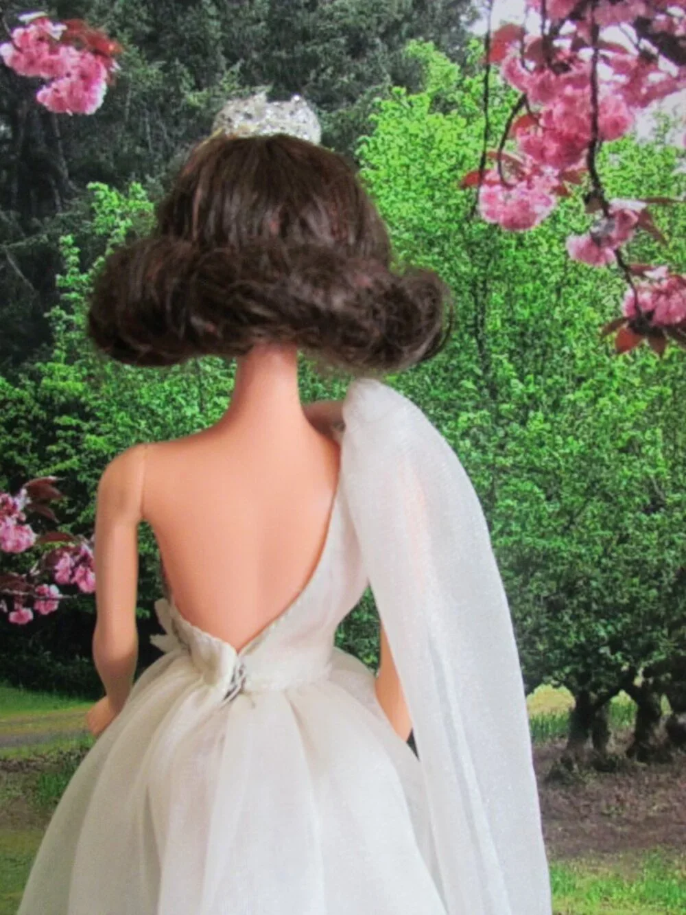 MISS AMERICA BARBIE DOLL, 1972, CROWN on FLIP HAIR-DO, BRIDE & SPOTLIGHT GOWNS